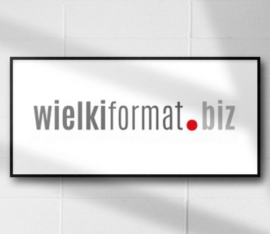 Tablice reklamowe i ich przewaga nad banerami. Sprawdź, gdzie najlepiej wykorzystać ten rodzaj reklamy tablice-reklamowe
