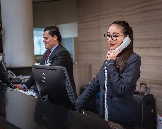 5 wskazówek, jak stworzyć strategię Digital Signage dla hotelu